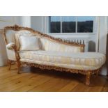 ROCOCCO CARVED GILTWOOD CHAISE LONGUE