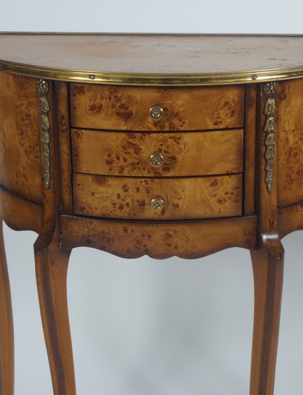 PAIR OF WALNUT AND BRASS MOUNTED LAMP TABLES - Image 2 of 3