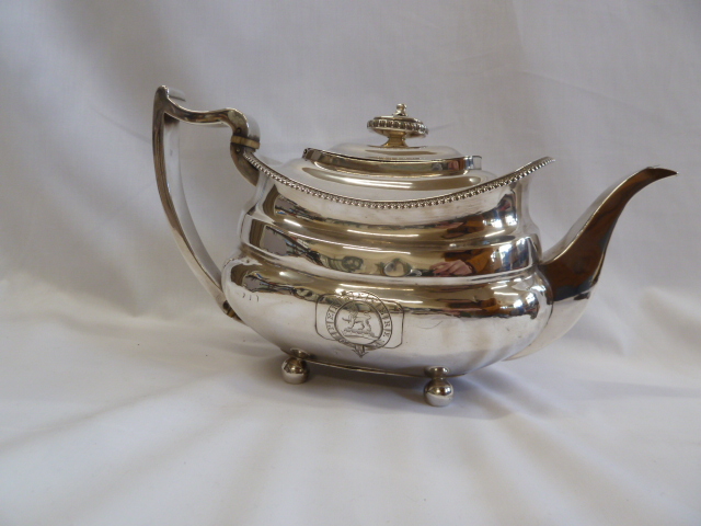 Georgian silver teapot - London 1813 ( approx 17 ozt )