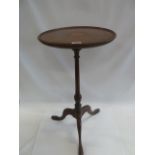 Shell motif inlaid mahogany tripod wind stand