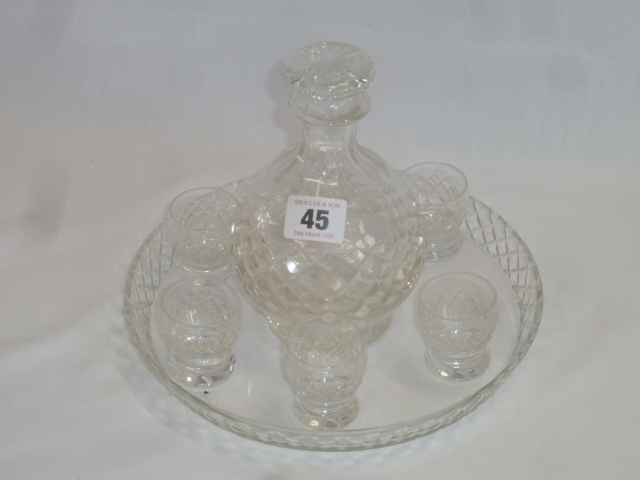 Cut glass liqueur decanter and set 6 glasses on circular tray - Image 3 of 4