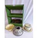 Vintage kitchenalia - vegetable rack, enamel colander,