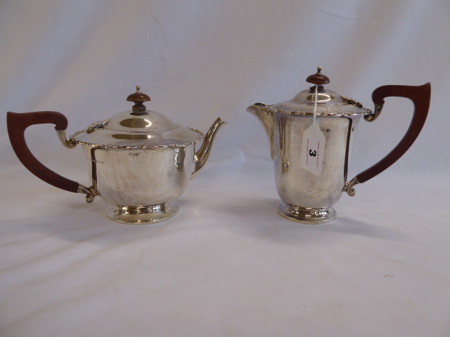 Silver teapot and water jug - Birmingham 1913 (24 ozt) - Image 2 of 4