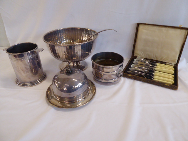 Silver plated punch bowl, muffin dish, bottle holder, - Image 3 of 3