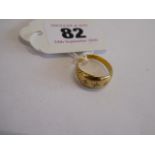 18ct Gold signet ring set with 3 diamonds (2.