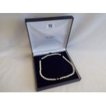 Pearl necklace with 9ct gold clasp