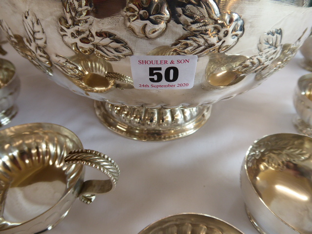 Silver plated punch bowl with lion mask ring handles and set 12 cups - Image 4 of 4