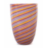 Große Vase mit Streifendekor<