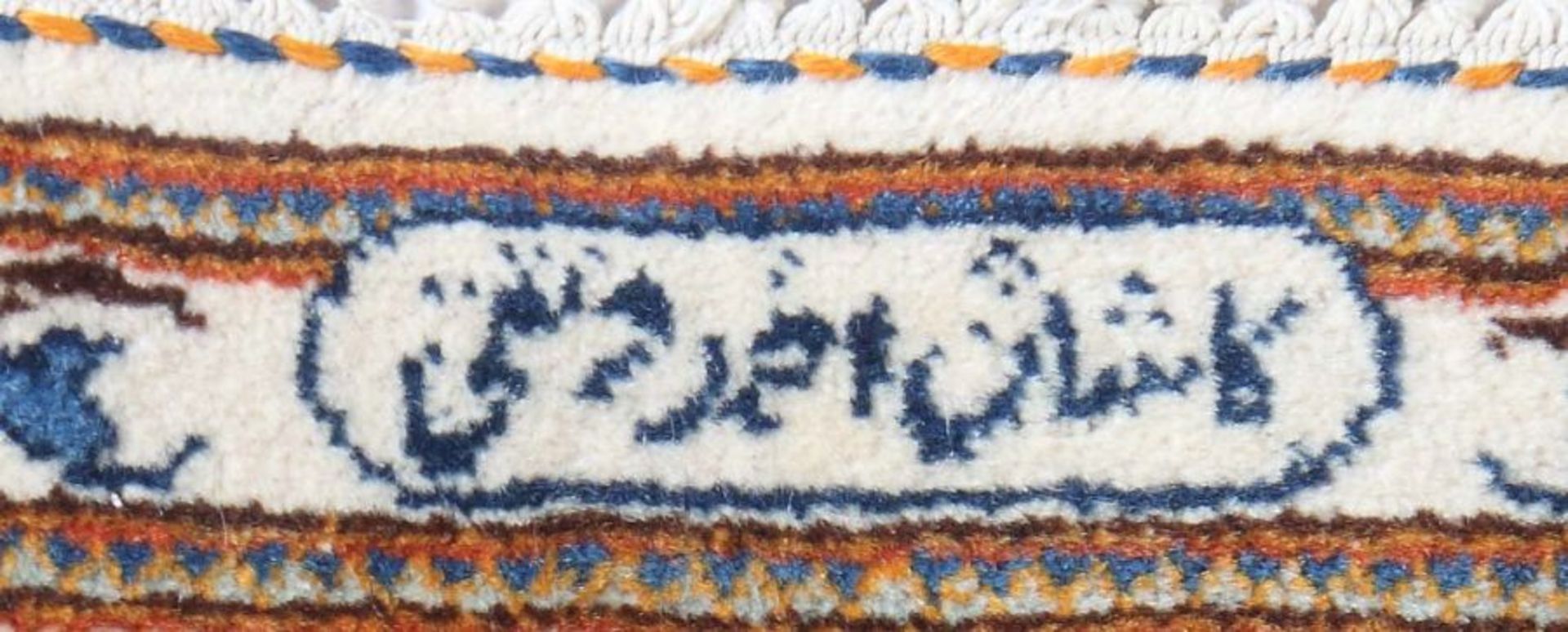 Cremefarbener Kashan signiert Persien, um 1960/70, Wolle auf Baumwolle, signiert im oberen - Image 2 of 2