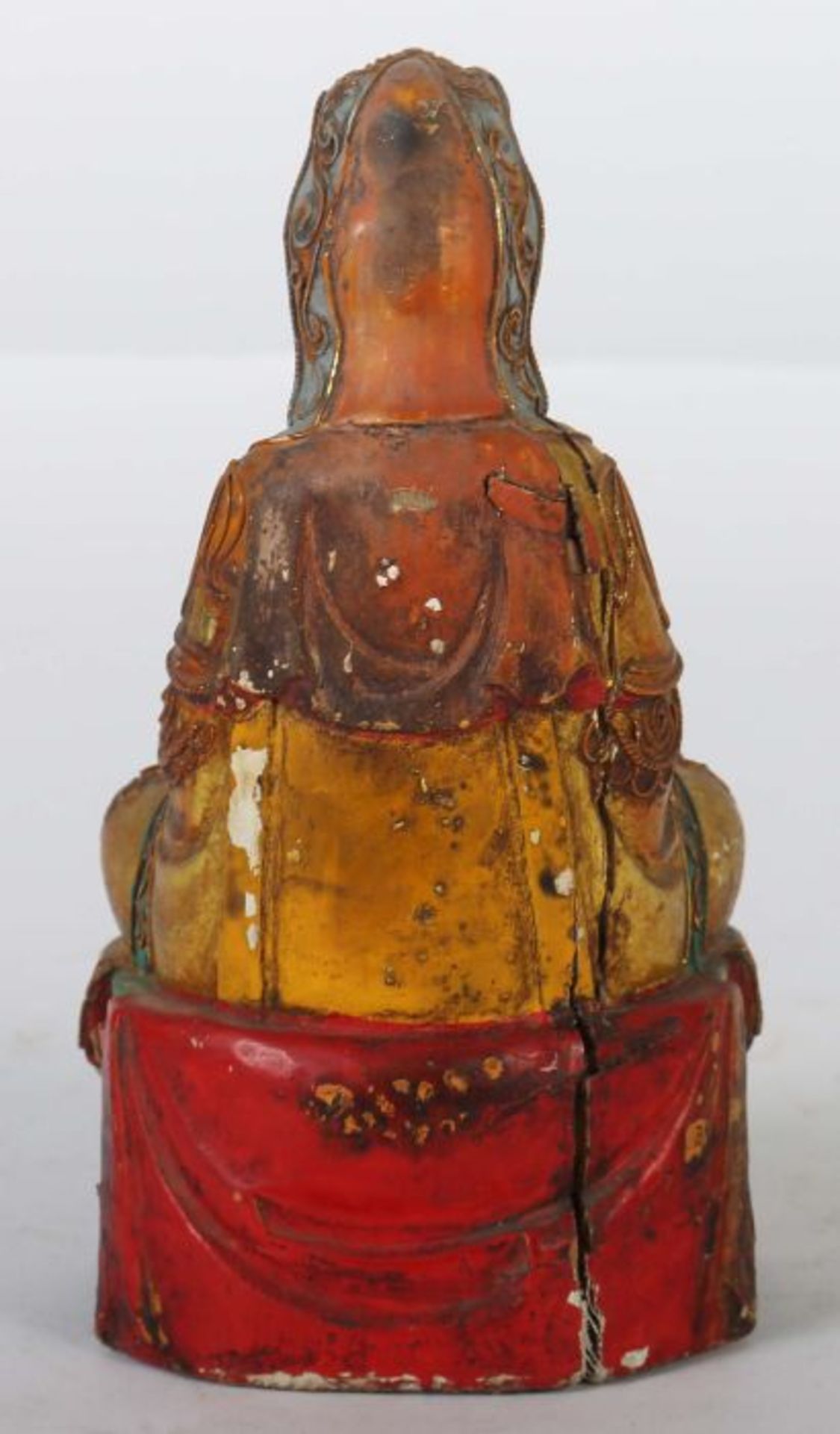 Guanyin wohl frühes 20. Jh., Holz/mit Textil bezogen und farbig staffiert, in vajrasana auf - Bild 3 aus 4