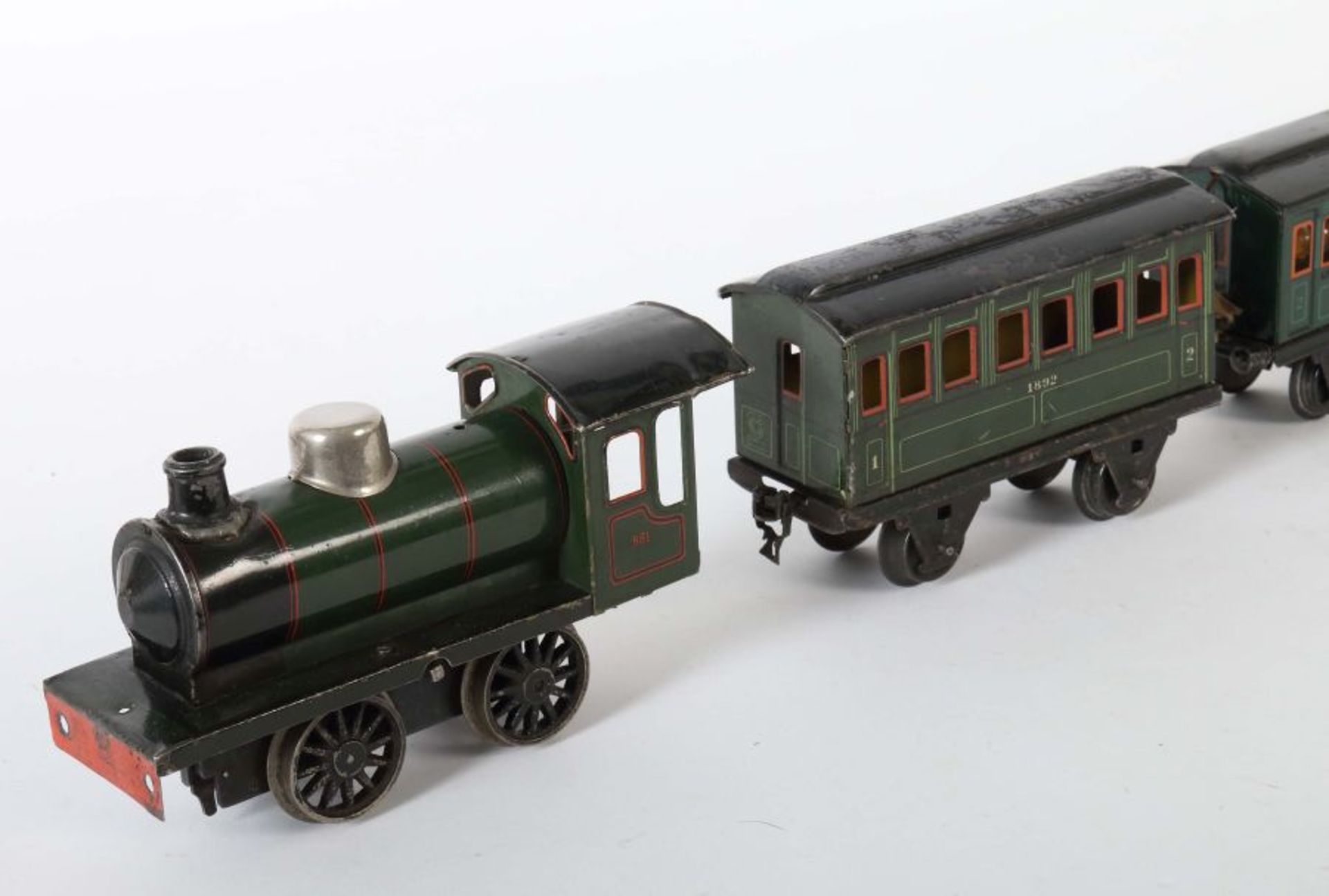 1 Lok, 5 Wagen Märklin, Spur 1, 1 x Dampflok 981, BZ 1925-31, grün/schwarz HL, Uhrwerkantrieb, - Bild 2 aus 4