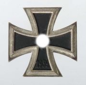 Eisernes Kreuz 1939, 1. Klasse, flache Ausführung an Nadel, geschwärzter Eisenkern magnetisch, ohn