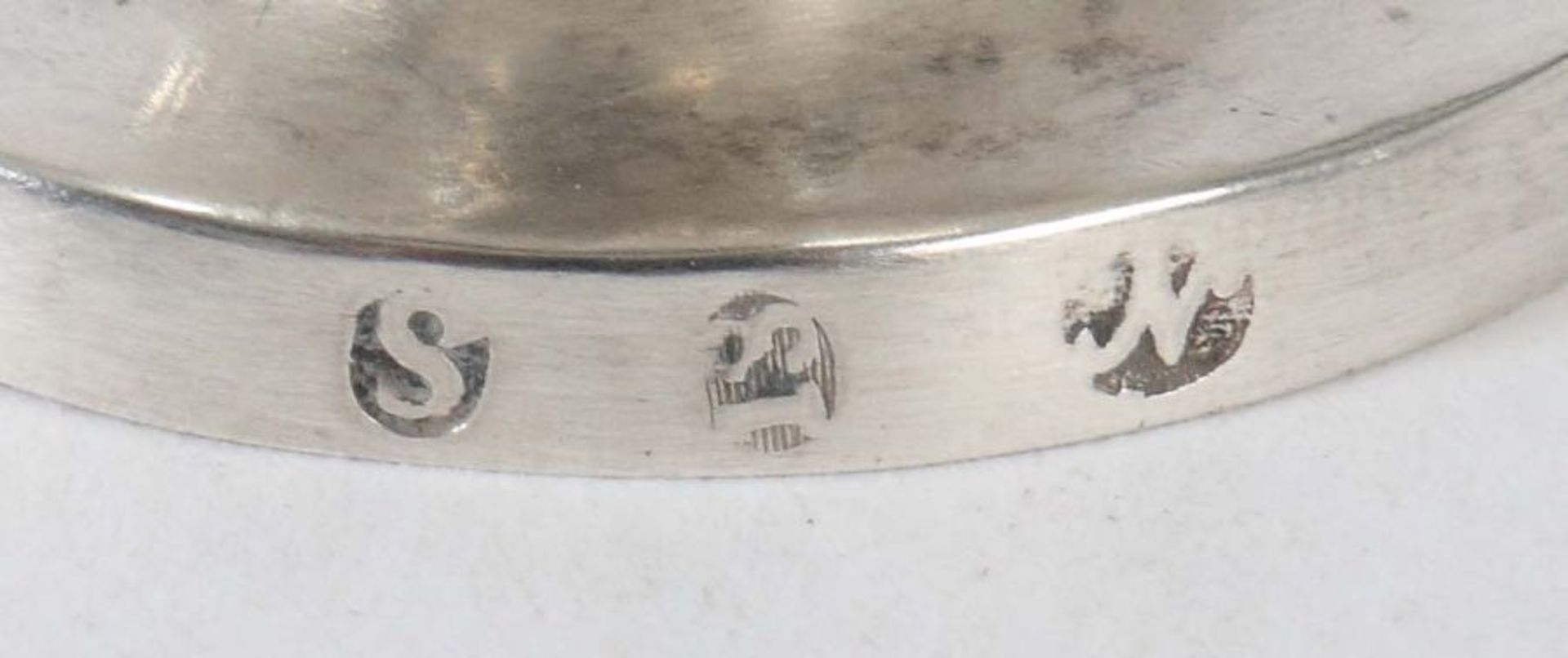 Paar Salzschälchen Nürnberg, 19. Jh., Silber 13-lötig, ca. 74 g, runder Stand, die tief gemuldete - Bild 3 aus 3