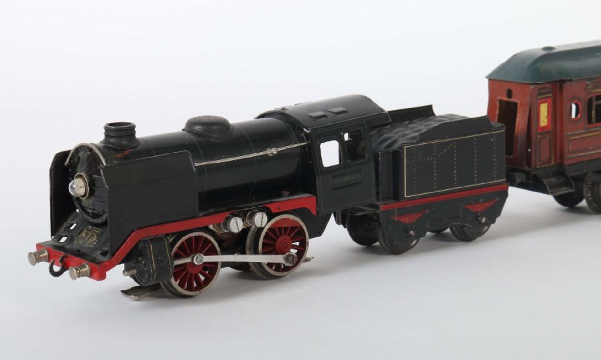 D-Lok, 3 Wagen Märklin und Carl Bub, Spur 0, 1 x D-Lok R66/12900, BZ 1938-40, mattschwarz, gr. - Bild 2 aus 4