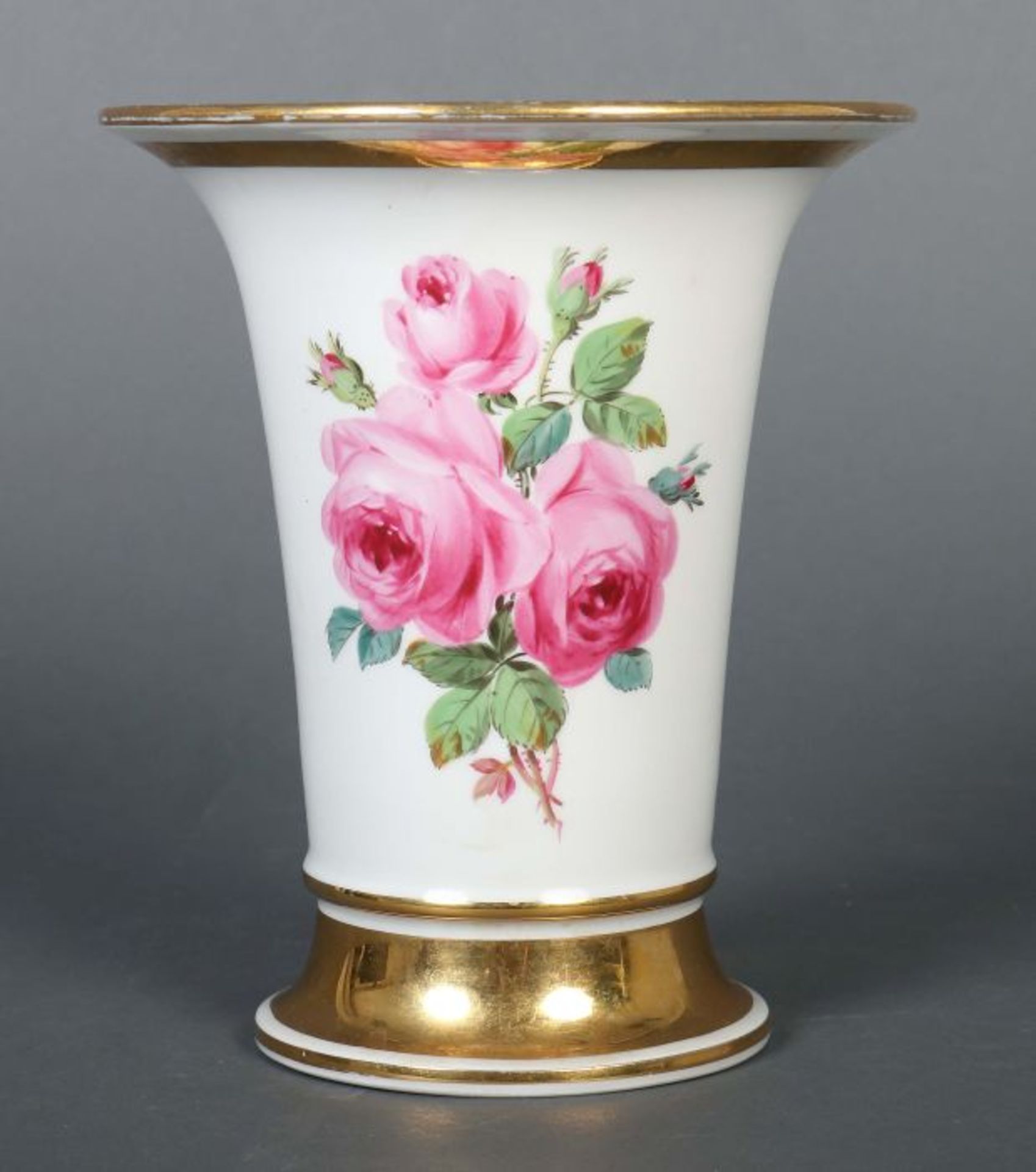 Trompetenvase Meissen, 1860-1924, Porzellan, glasiert und die Wandung vorder- und rückseitig mit