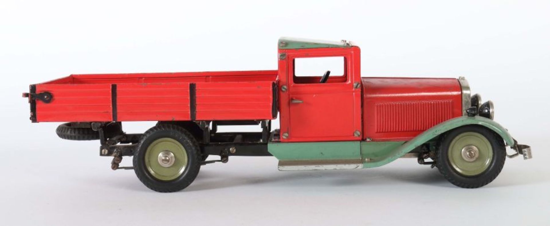 LKW und Rennwagen Märklin Bausatz, ca. 1930er Jahre, Blech, rot und grün lackiert, der LKW 1105 L - Bild 2 aus 3