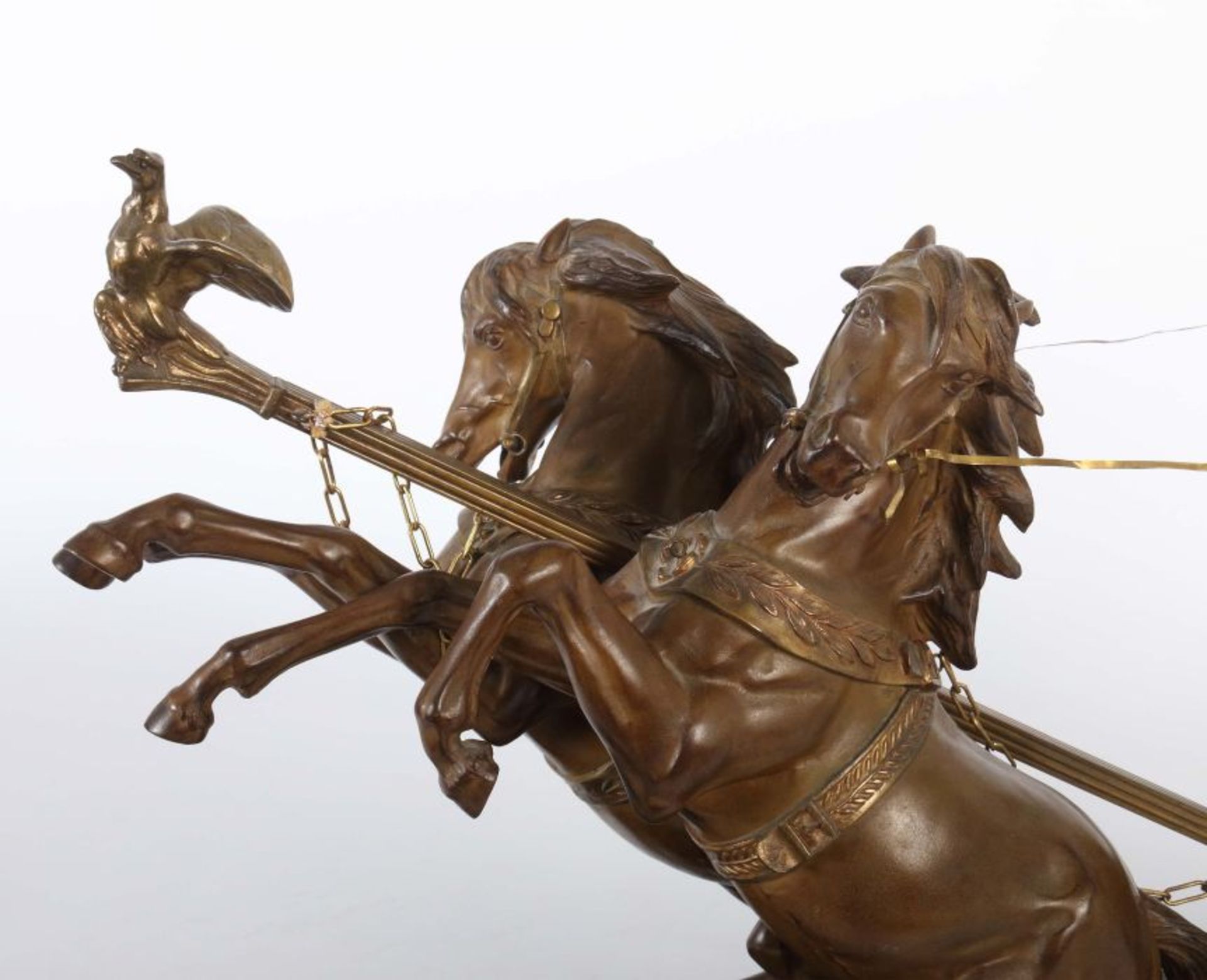 Domenech Et Pfeffer "Römischer Streitwagen", Metallguss patiniert, vollplastische Figurengruppe des - Bild 4 aus 8