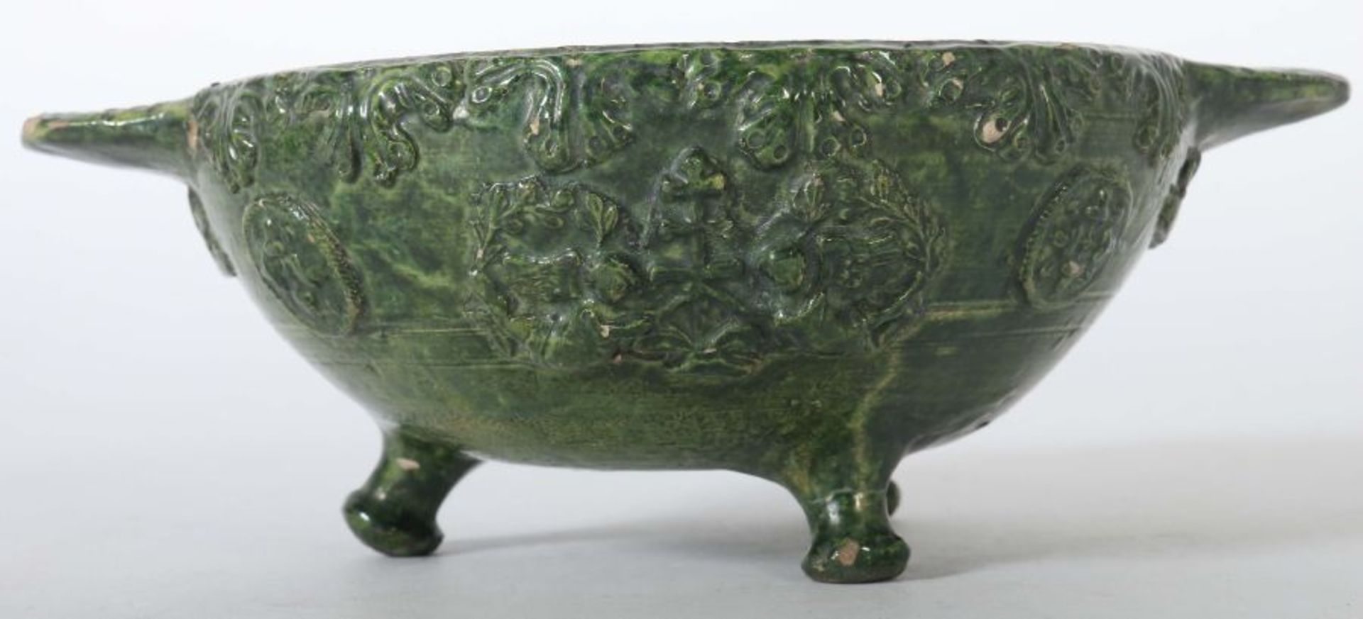 Griffschale Wohl um 1600, Deutschland, Hafnerware, beiger Fayencescherben, grün glasiert, - Bild 3 aus 4