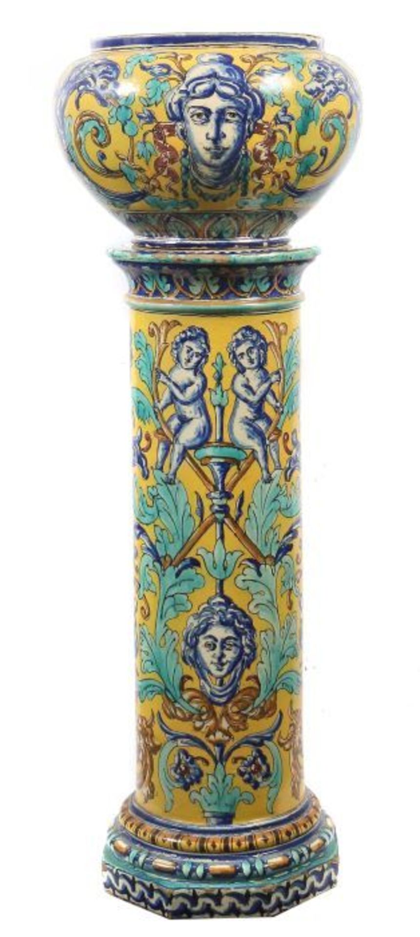 Historismus-Cachepot mit Säule Um 1880/90, beiger Scherben, polychrome Bemalung mit Scharffeuer-