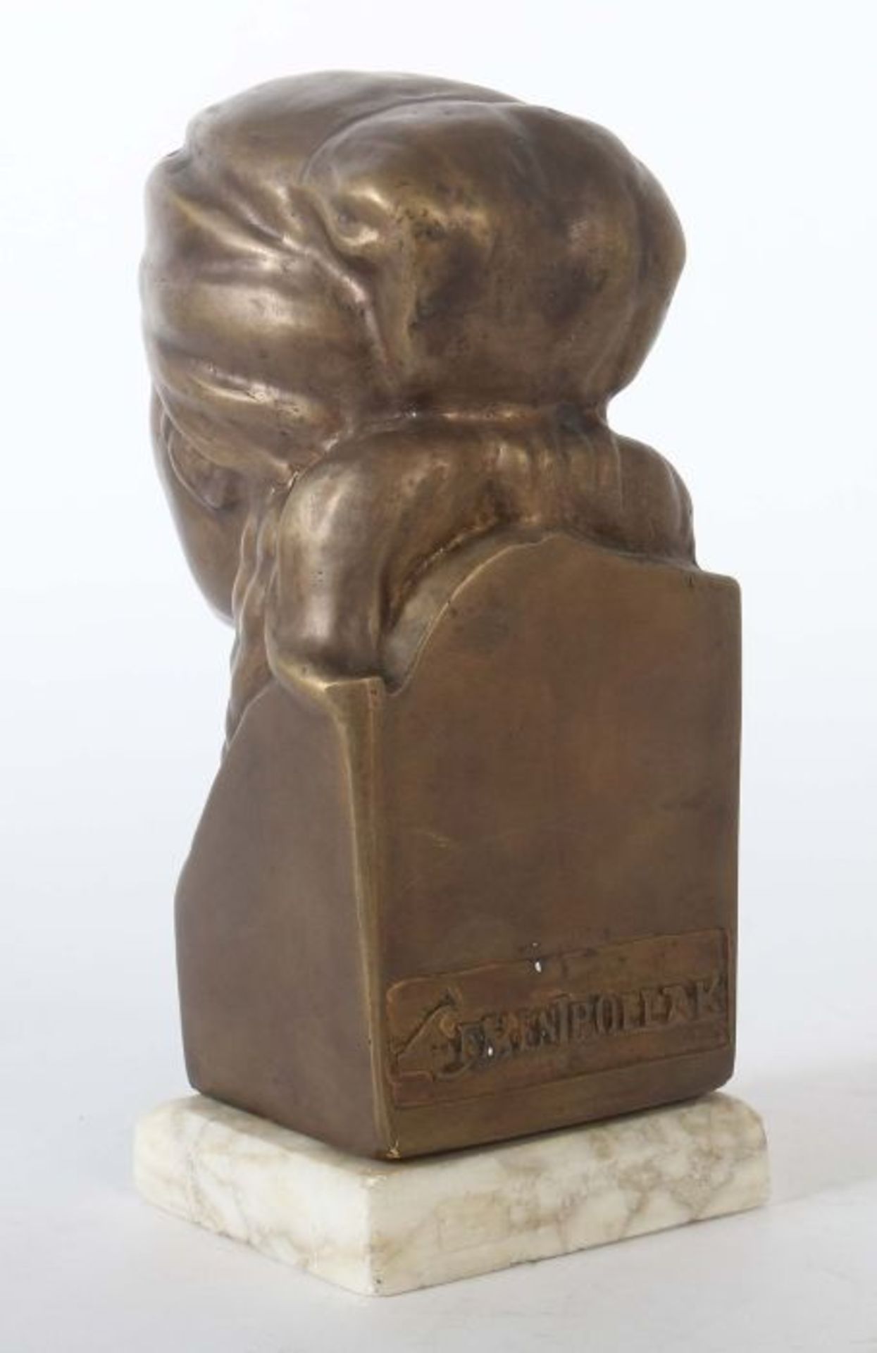 Bildhauer 20. Jh. "Bäuerin", Bronze, vollplastische, stilisierte Ausführung einer jungen Frau, mit - Bild 3 aus 4