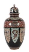 Cloisonné-Deckelvase China, frühes 20. Jh., Kupfer/Cloisonné, bauchige Vase auf Rundfuß, kurzer