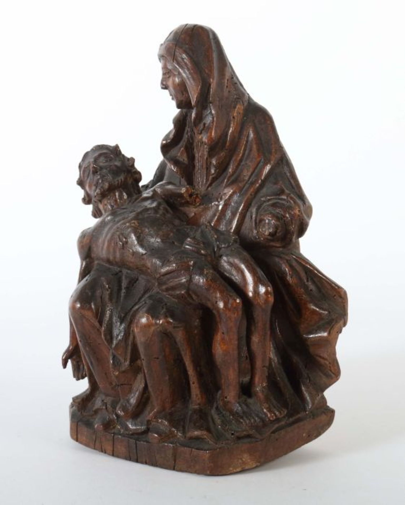 Bildschnitzer des 19. Jh. "Pieta", Holz geschnitzt, gebeizt, dreiviertelplastische Figur der - Bild 2 aus 4