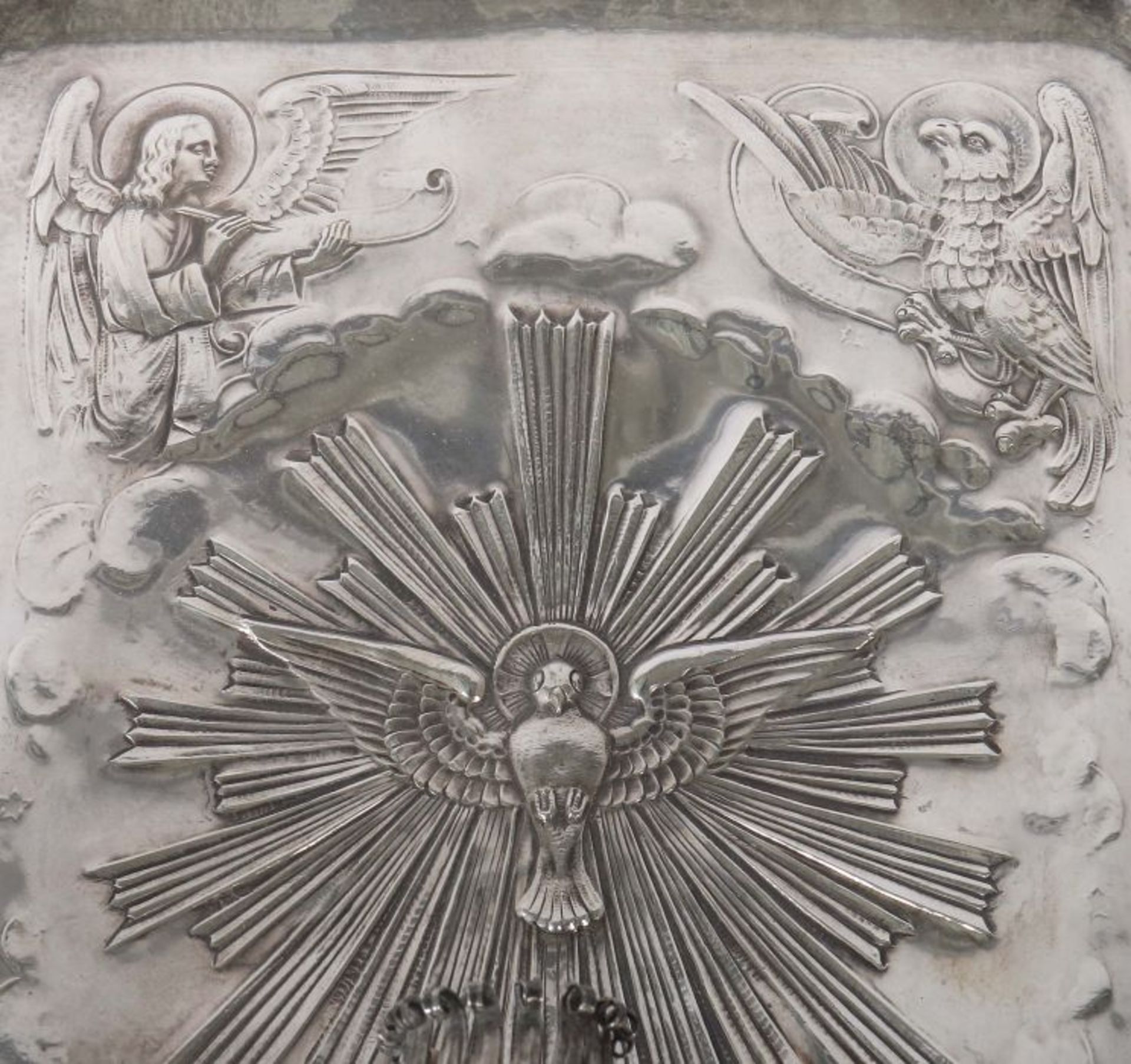 Blaker Schwäbisch Gmünd, Silber 800, 314 g, eckgerundetes Wandschild zentral mit getriebener Taube - Bild 2 aus 4