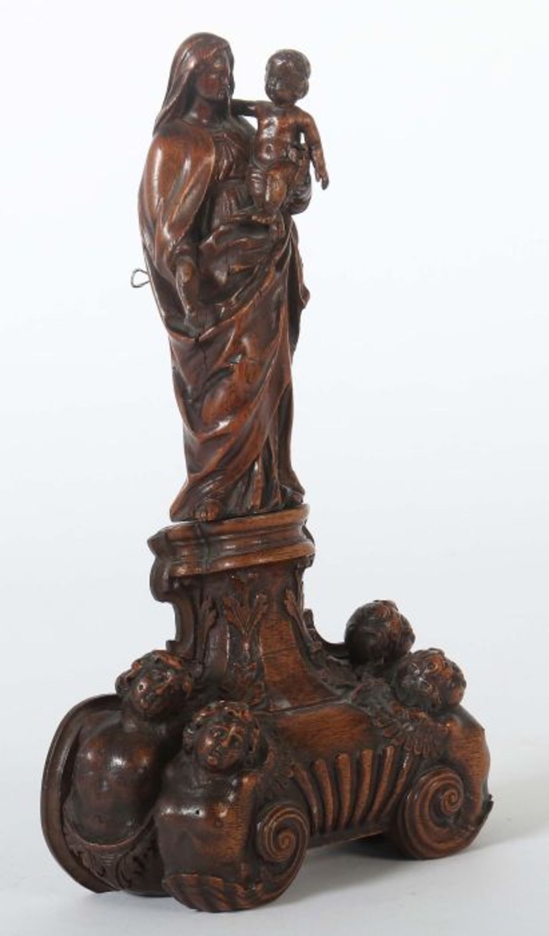 Bildschnitzer des 17. Jh. Süddeutsch, "Madonna mit Kind", Buxbaum geschnitzt, vollplastische Figur - Bild 2 aus 4