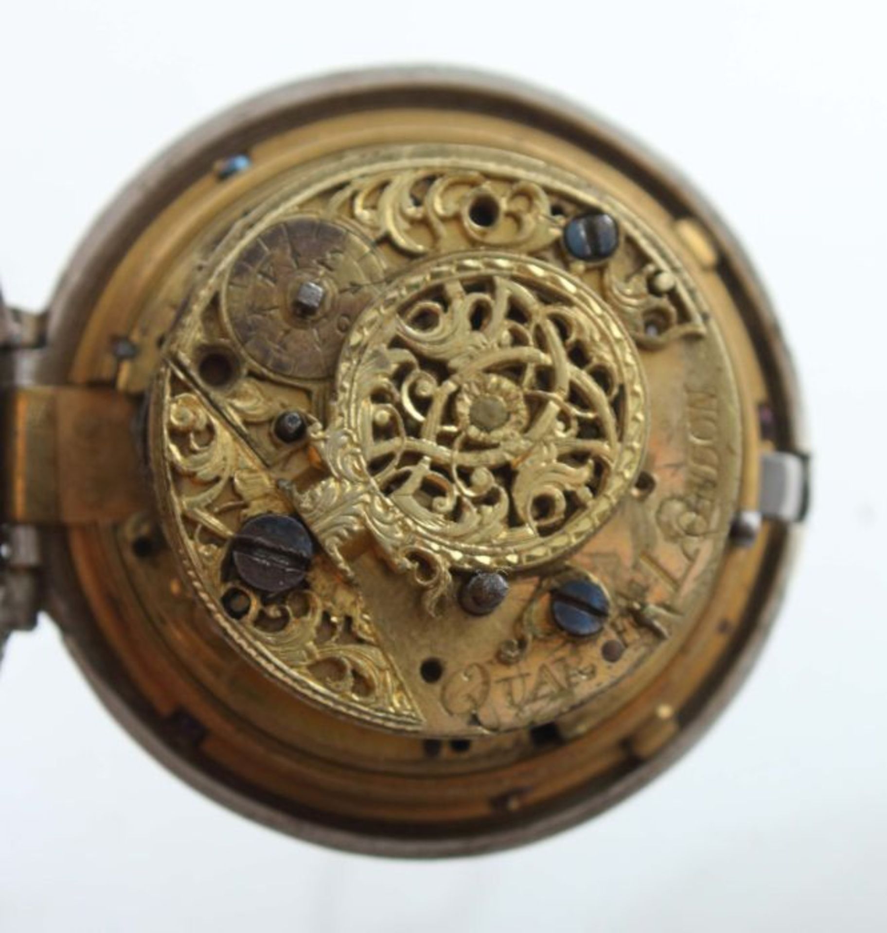 Spindeltaschenuhr mit Viertelstunden-Repetition und Repoussé-Gehäuse London, Daniel Quare (1649 - - Bild 6 aus 8