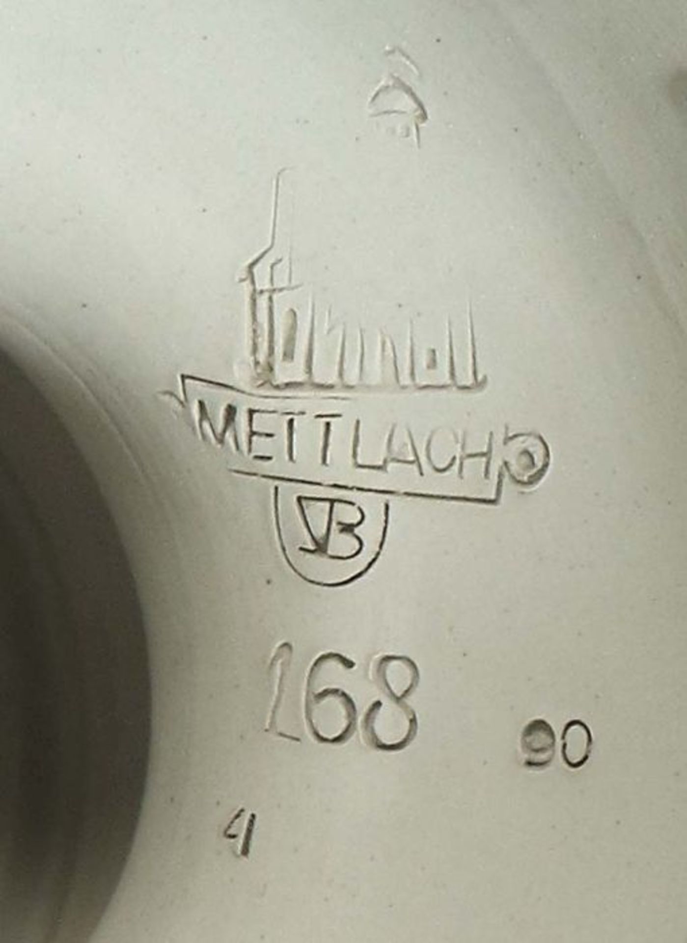 Deckelpokal Villeroy & Boch, Mettlach, 1890, graues Steinzeug mit Reliefdekor in Hellgrau und - Bild 6 aus 6