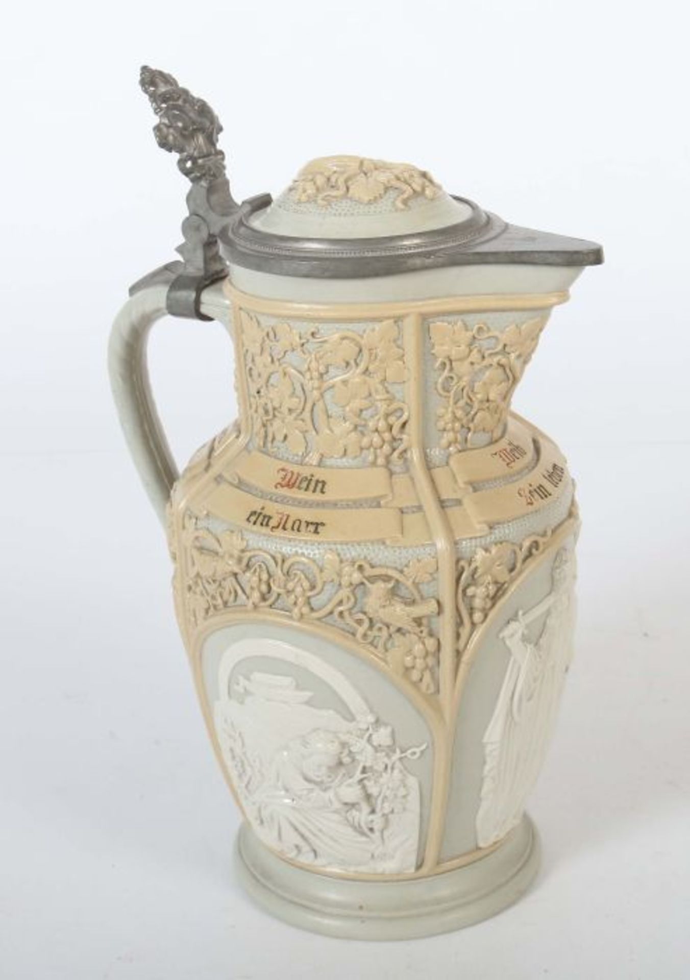 Deckelkanne Villeroy & Boch, Mettlach, 1911, helles Steinzeug, der Fond grünlich-grau, der - Bild 2 aus 2