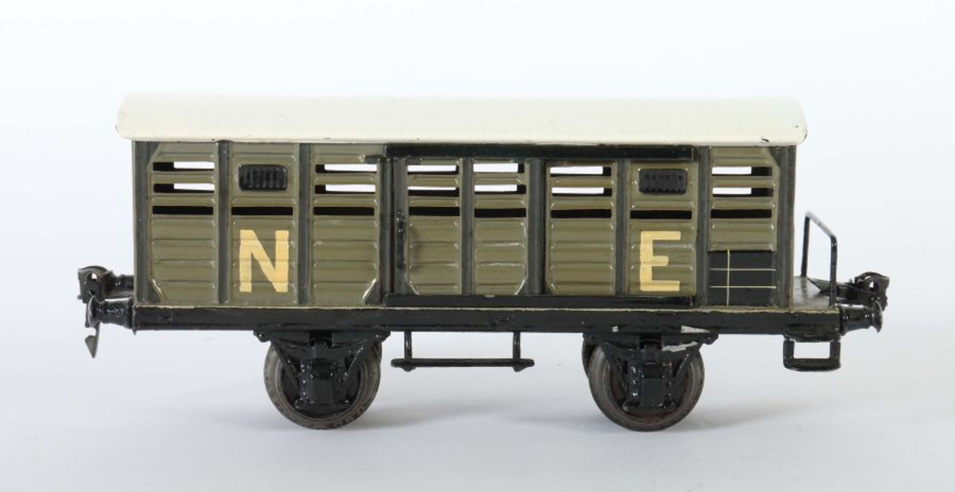 Englischer Viehwagen Märklin, Spur 1, 1969 LNER, grün /schwarz Handlack mit Aufschrift: "NE", BZ - Bild 2 aus 3