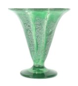 Kleine Ikora-Trichtervase WMF Geislingen, 1930er Jahre, farbloses Kristallglas, mundgeblasen,