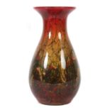 Ikora-Vase WMF, Geislingen, 1930er Jahre, farbloses Glas, gelbes und rotes Zwischenschichtdekor mit