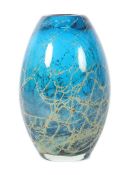 Vase Mdina, Malta 20. Jh., farbloses Glas, blau-türkis unterfangen mit ockergelben Einschmelzungen,