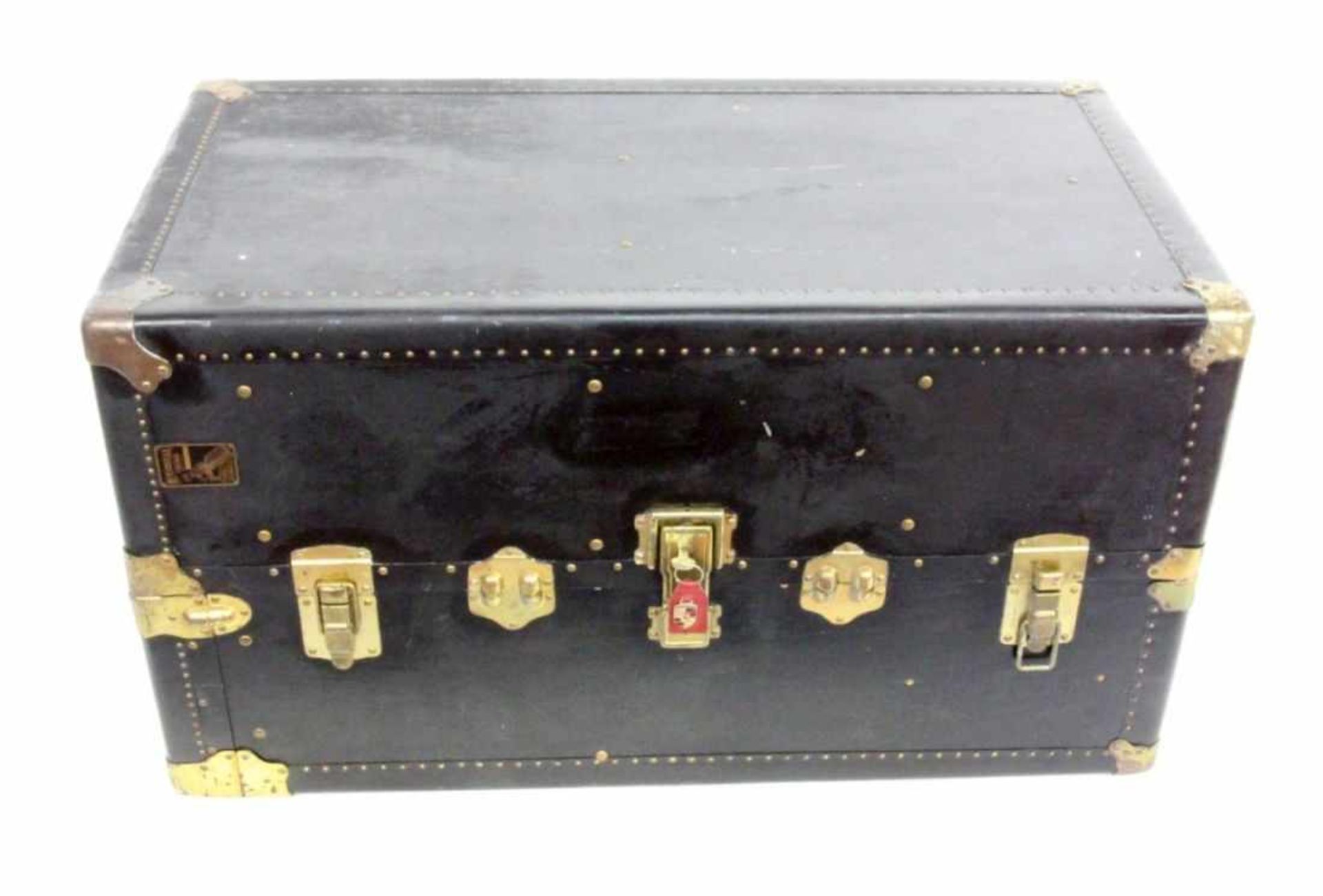 ''AN OLD OVERSEAS WARDROBE TRUNK 1920s Hard shell with brass fittings and leather handles. - Bild 2 aus 2