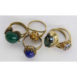 ''A LOT OF 5 LADIES RINGS 333/000 yellow gold with gemstones. Gross weight approx. 19