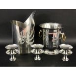 ''2 BOTTLE COOLERS AND 6 ICE CREAM BOWLS. Chrome-plated.Keywords: tableware''