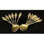 ''A SET OF 12 COFFEE SPOONS, silver, gold-plated. Approx. 154 gramsKeywords: silverware,