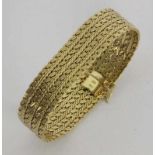 ''A BRACELET 585/000 yellow gold. 18.5 cm long, approx. 50.8 gramsKeywords: jewellery,