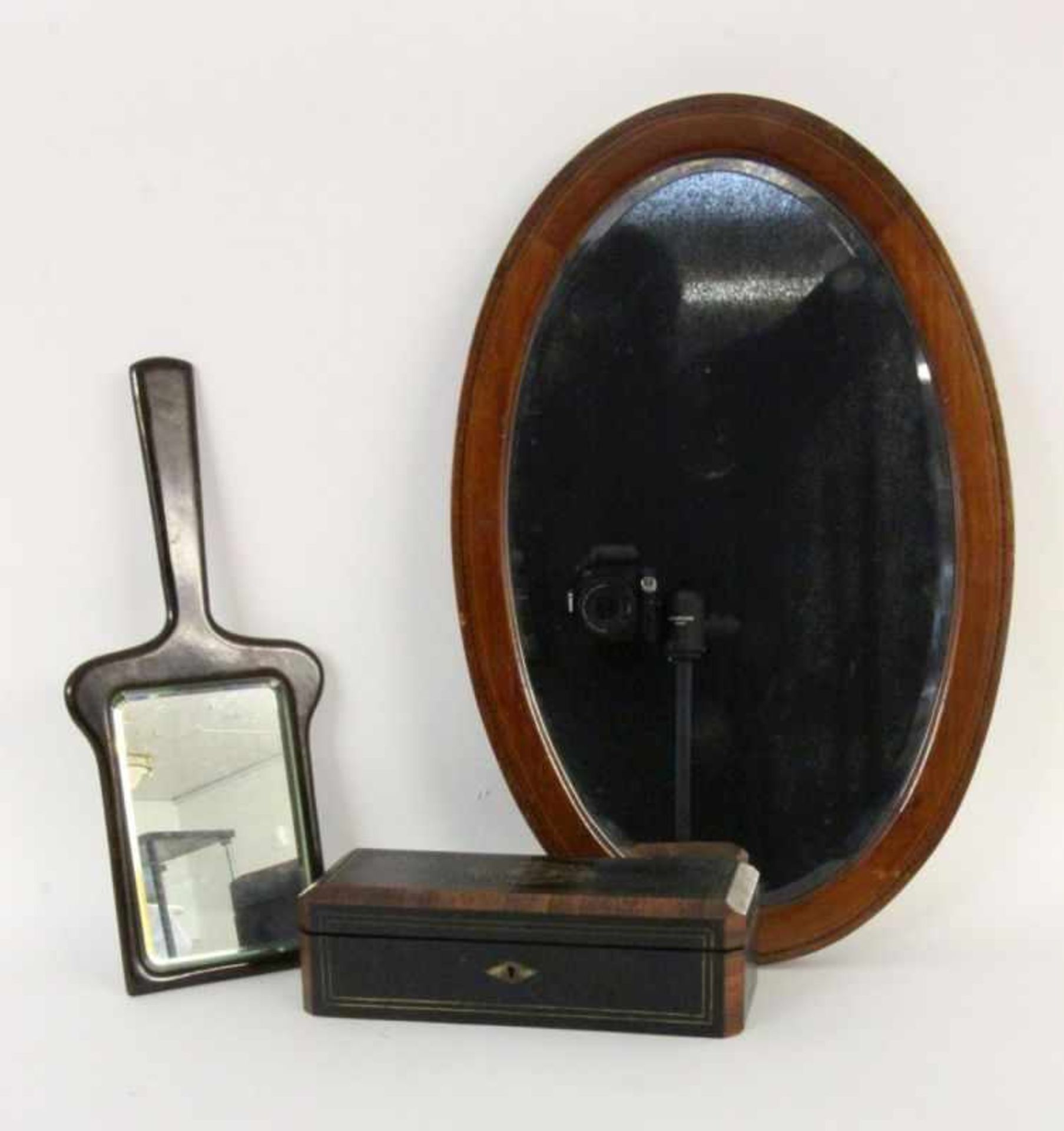 ''TWO WALL MIRRORS AND A BOX Height of the mirrors approx. 42 and 57 cmKeywords: