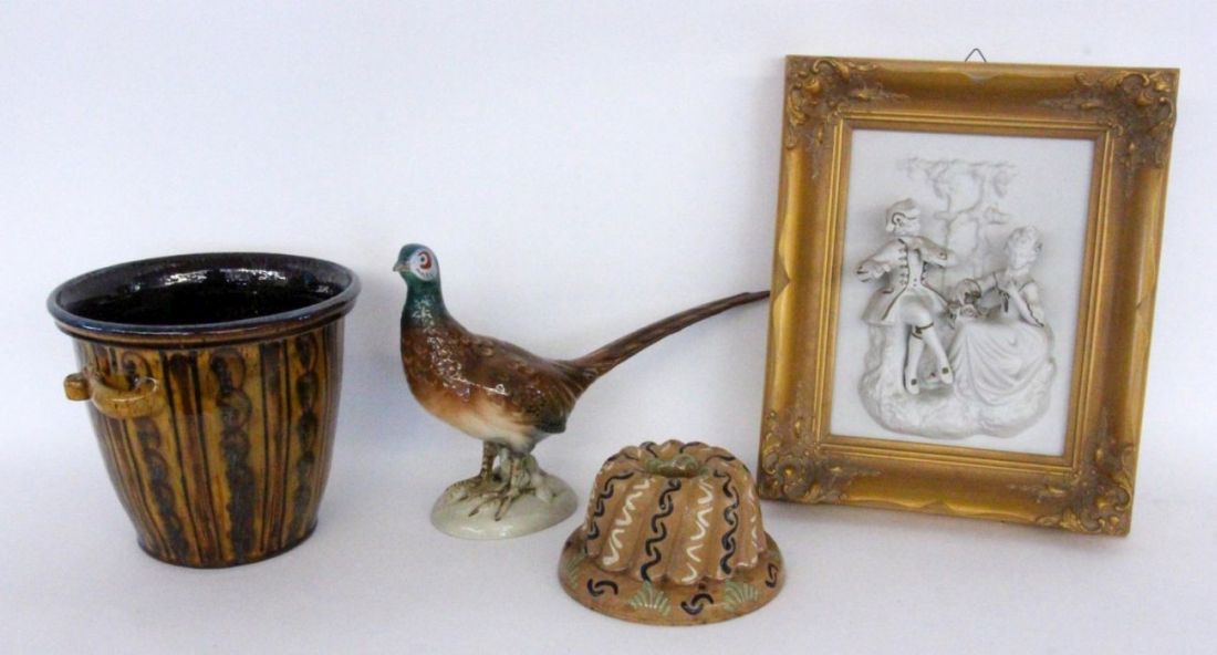 A PHEASANT AND 2 BAKING DISHES Ceramic, glazed and painted. Keywords: pottery,