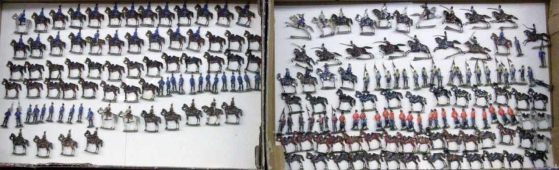 A LOT OF 195 TIN SOLDIERS Cavalries. Keywords: toys, playthings, pewter figures, tin toys,