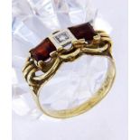 A LADIES RING 585/000 yellow gold with Madeira citrine and diamond. Ring size 57, gross