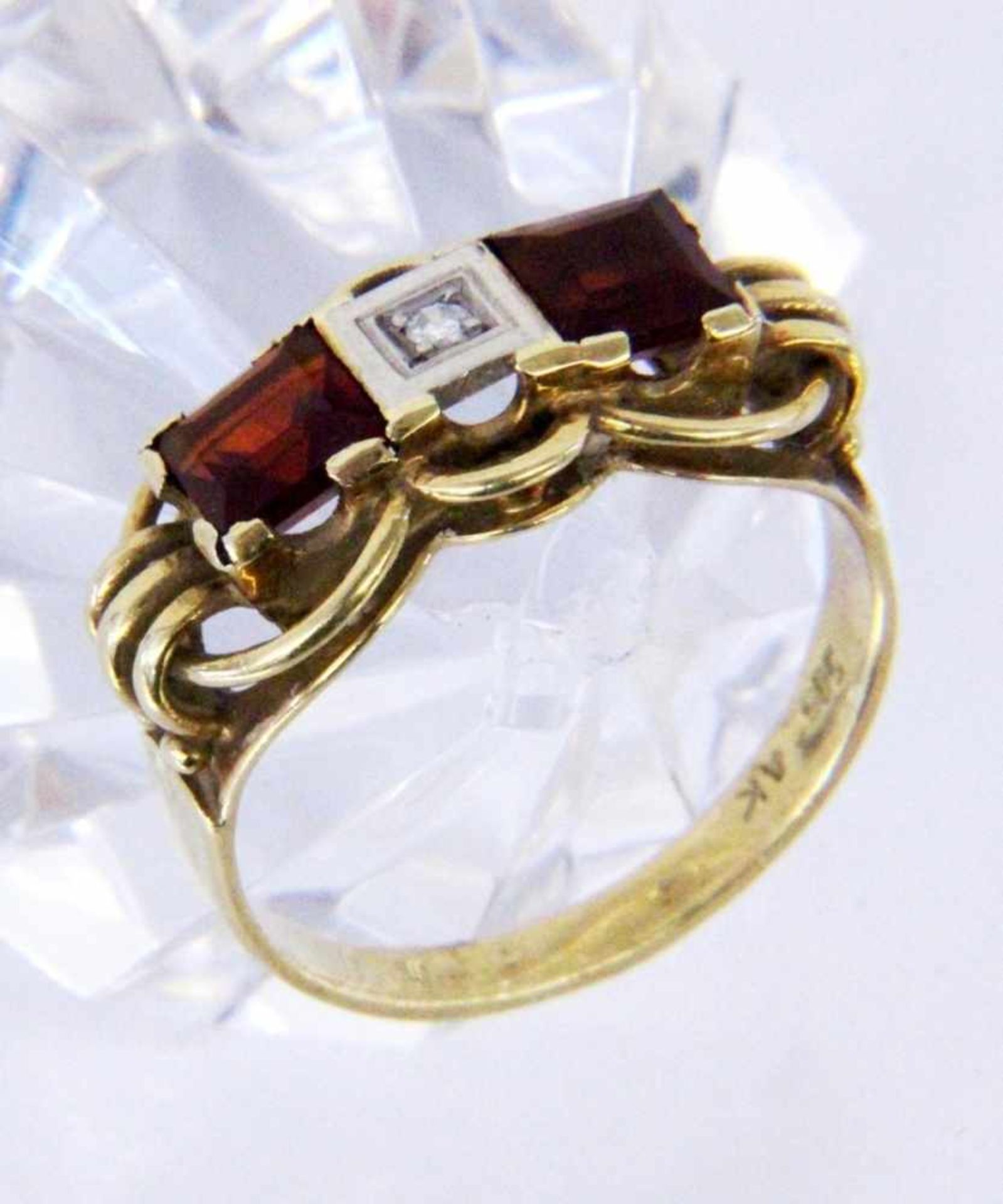 A LADIES RING 585/000 yellow gold with Madeira citrine and diamond. Ring size 57, gross