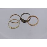 A LOT OF 4 GOLD RINGS 585/000 yellow gold, totalling approximately 6.5 grams. Keywords: