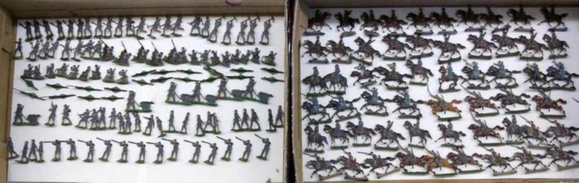 A LOT OF 172 TIN SOLDIERS Cavalries, artillery etc. Keywords: toys, playthings, pewter