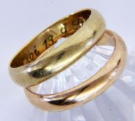 A PAIR OF WEDDING RINGS 585/000 yellow gold. Ring size 59 and 60. Gross weight approx. 9.6