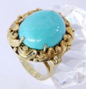 A LADIES RING 585/000 yellow gold with turquoise. Ring size 57, gross weight approx. 8.9