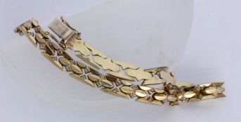 A BRACELET 333/000 yellow gold. 19.5 cm long, approx. 11.6 grams. Keywords: jewellery, wrist